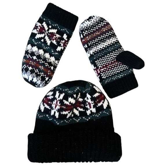 Isotoner Fair Isle Hat and Mitten Set One Size - Picture 1 of 7